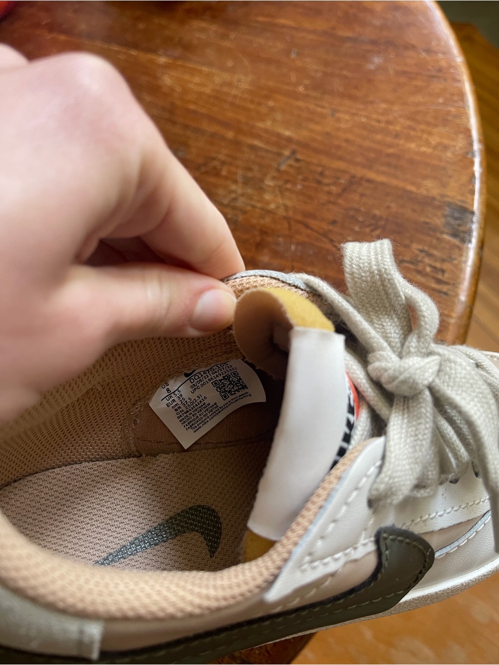 Women’s Nike Low-Top Blazers in White, Olive & Tan - Picture 4 of 4